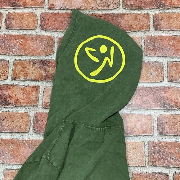 Men’s Zumba hooded t-shirt. Size S - Picture 5 of 6